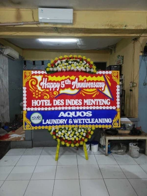 Papan Bunga di Golf Island