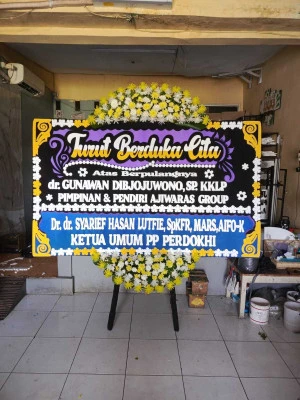 Papan Bunga di Golf Island